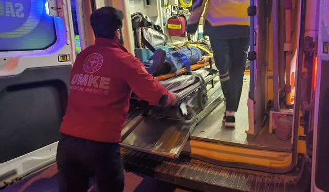 Mardin'de kontrolden çıkan otomobil 3 kadına çarptı