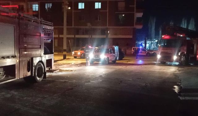 Siirt'te akaryakıt istasyonunda çıkan yangın korkuttu