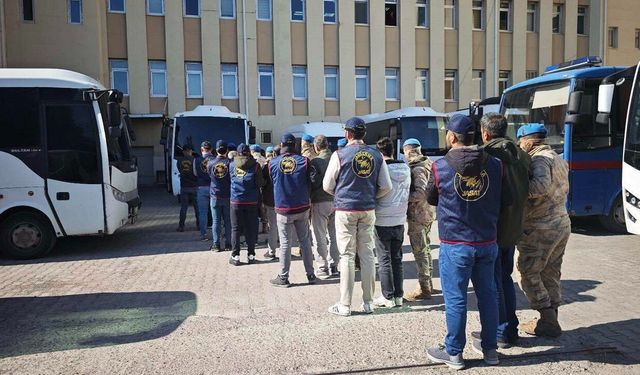 Diyarbakır'da aranan 162 kişi yakalandı