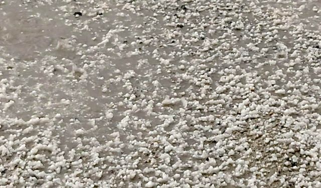 Batman'da fındık büyüklüğünde dolu yağdı