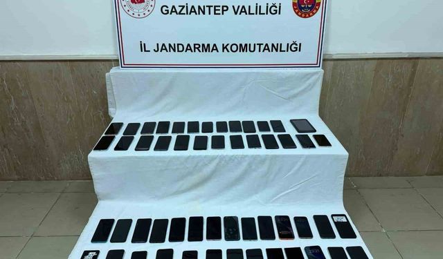 Gaziantep'te 53 adet kaçak telefon ele geçirildi: Bie gözaltı