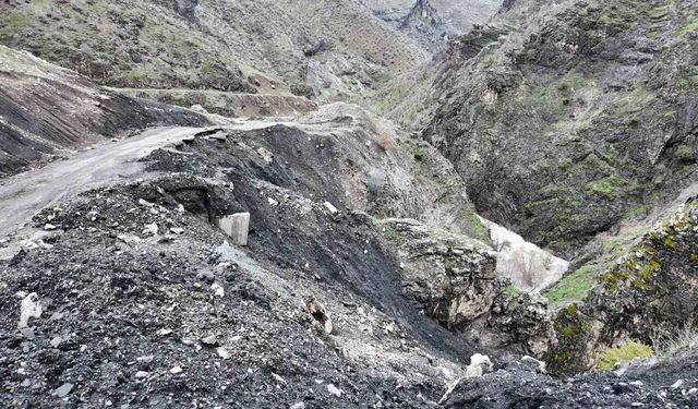 Şırnak'ta yağışla beraber heyelan oluştu
