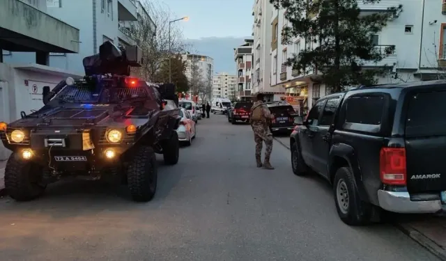 Batman'da silahlı saldırıda ölen anne-oğul Mardin'de toprağa verildi