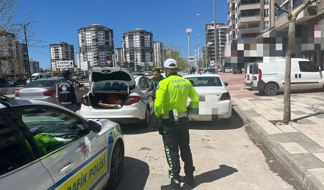 Gaziantep'te trafiği engelleyen materyaller kaldırıldı