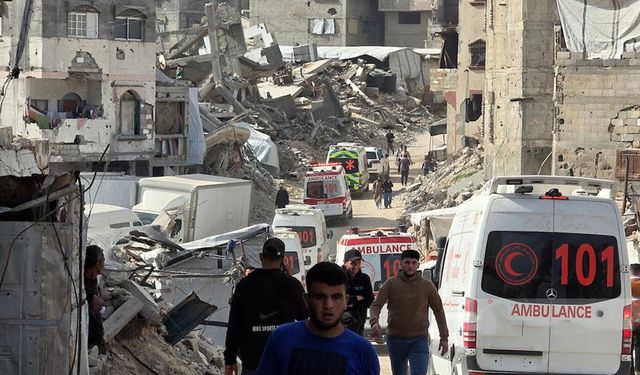 Gazze'den 183 hasta ve refakatçi Refah üzerinden tahliye edildi