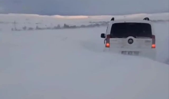 Kış geri döndü: Doğu’da 317 yol ulaşıma kapandı