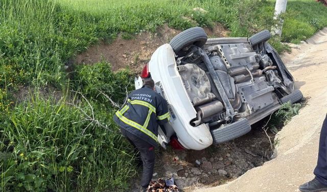 Mardin'de otomobil devrildi: 5 yaralı