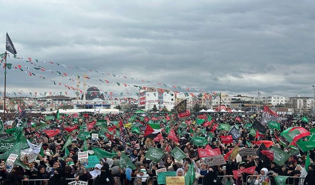 Mevlid-i Nebi etkinliğinde gençlerden anlamlı çağrı: Vahdet olmadan kurtuluş yok