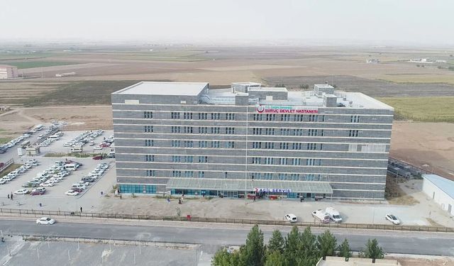 Şanlıurfa’da tekeri patlayan araç devrildi: 8 yaralı