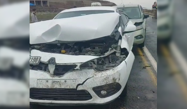 Çınar'da cenaze konvoyunda zincirleme trafik kazası: 4 yaralı