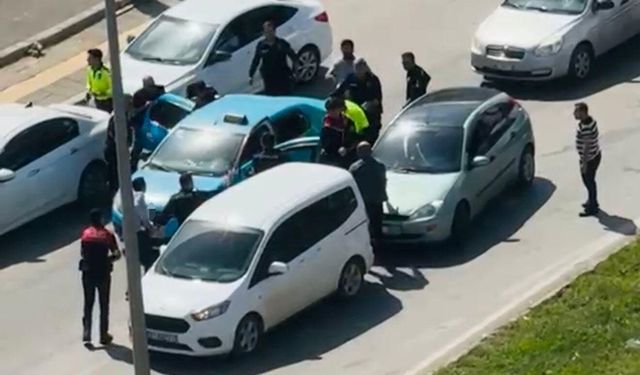 Taksiciyi rehin alıp, polisle çatışan şahıs yaşanan kovalamaca sonucu yakalandı