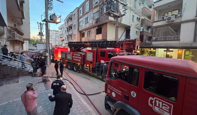Batman'da ev yangını: 2 kişi hayatını kaybetti