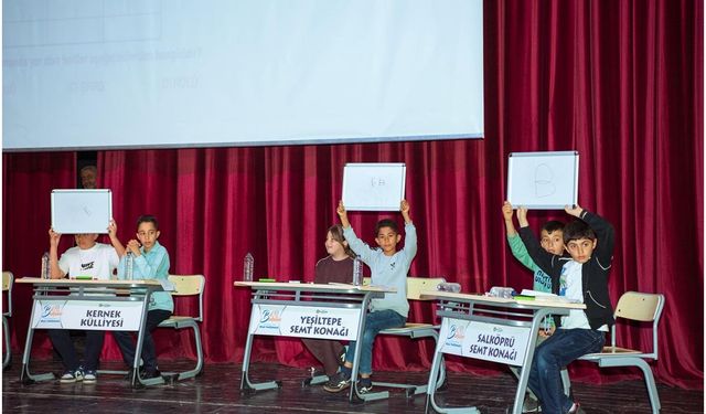 Bilgi yarışmasında dereceye giren öğrenciler ödüllendirildi