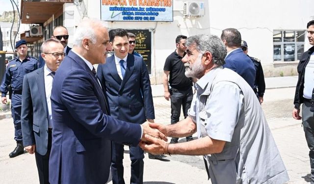 Diyarbakır Valisi Çermik kitap fuarını ziyaret etti