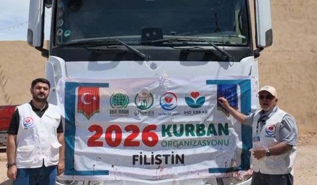 Filistin için kesilen kurban etleri Mısır'dan Gazze'ye doğru yola çıktı
