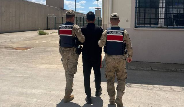 Şanlıurfa’da göçmen kaçakçılığı suçundan aranan şahıs yakalandı