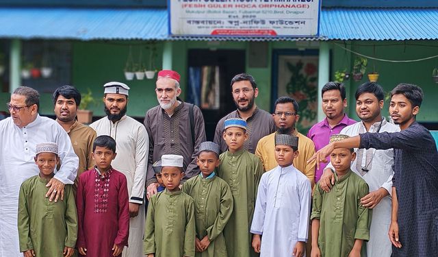 Yetimler Vakfı Genel Başkanı Karavil'den, Bangladeş'te yetimlere ziyaret