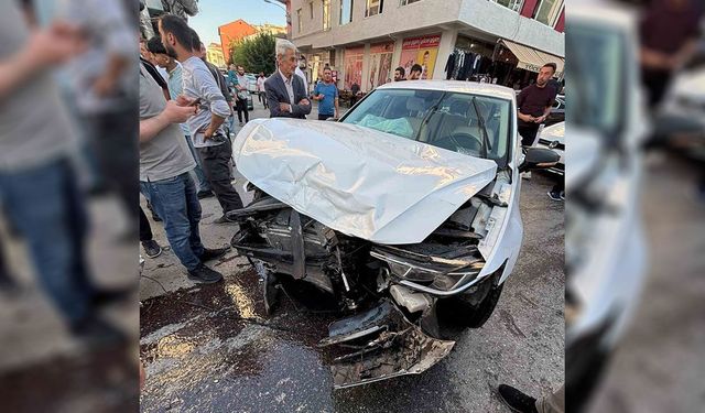 Muş'ta zincirleme kaza: Yaralılar var
