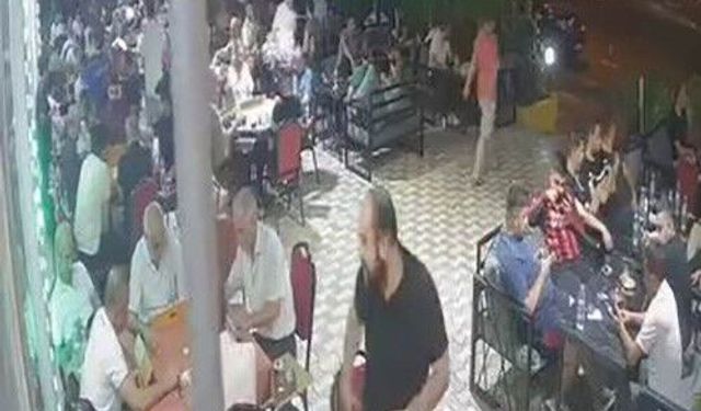 Diyarbakır'da aracın yayaya çarpma anı güvenlik kamerasına yansıdı