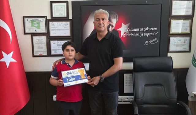 İlkokul öğrencisi kazandığı ödülü Gazze'ye gönderdi