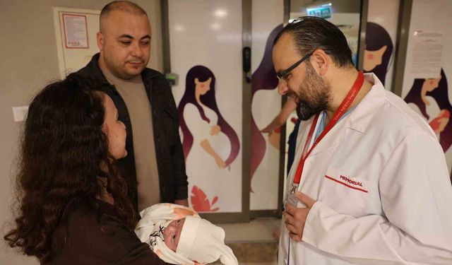 Önce kan nakli sonra ameliyat: Hayata bin 600 gramla tutundu