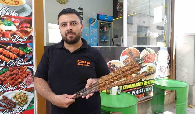 Oruk kebabı sofraların vazgeçilmezi