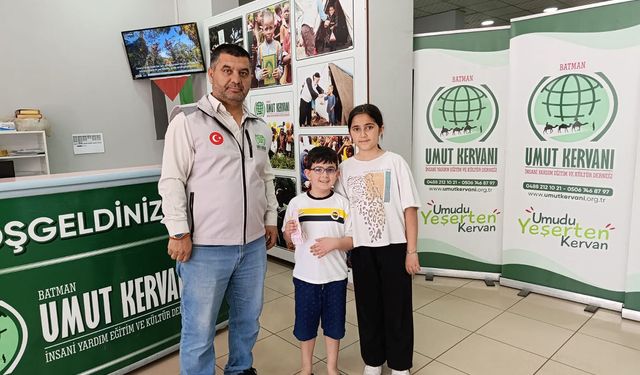 Batmanlı kardeşlerden Gazze'deki çocuklara bayram hediyesi
