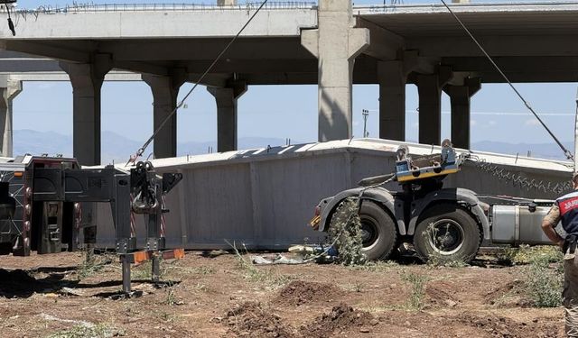 Diyarbakır'da beton blok altında kalan 1 işçi daha hayatını kaybetti