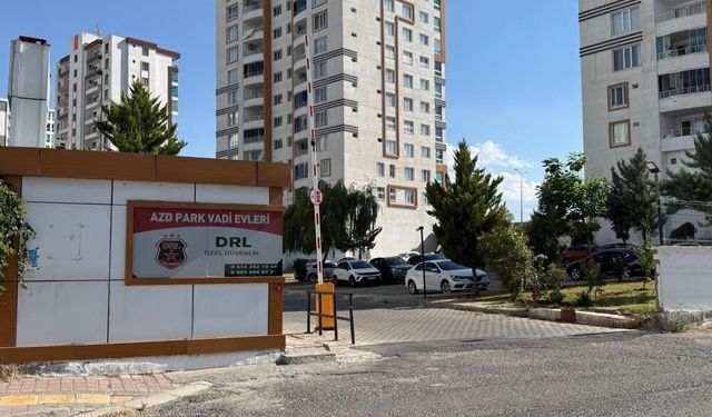 Diyarbakır'da evinin balkonundan atlayan çocuk öldü