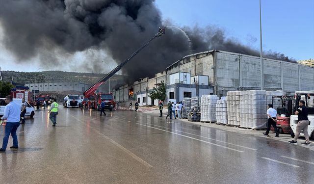 Gaziantep OSB’de tekstil fabrikasında yangın