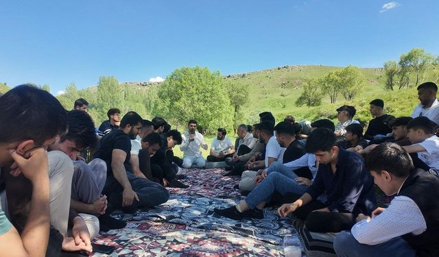 HÜDA PAR Ağrı Gençlik Kollarından "Bahar Etkinlikleri" finali