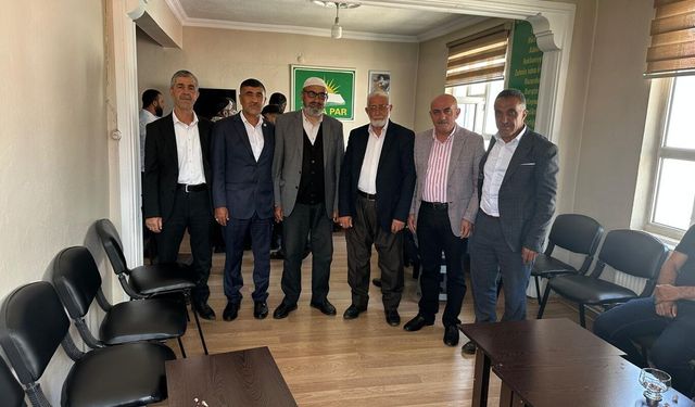 HÜDA PAR Karlıova İlçe Kongresi yapıldı: Tekin Yıldırak güven tazeledi