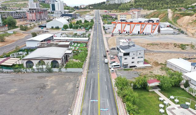 Malatya'da trafiğin yoğun olduğu caddede çalışmalar tamamlandı