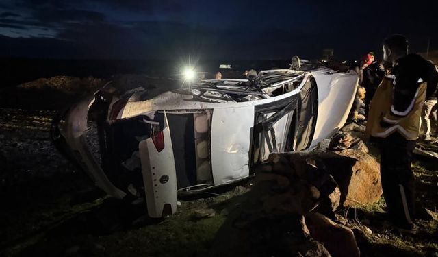Mardin'de iki araç çarpıştı: 5'i çocuk 8 yaralı