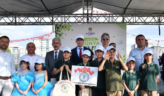 Minik öğrencilerden dev adım: 48 bin atık pil topladılar