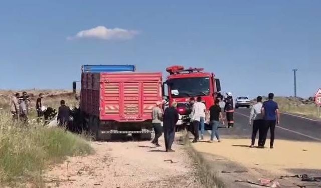 Şanlıurfa'da feci kaza! Kamyon ile otomobil çarpıştı: 3 ölü
