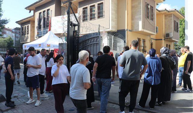 YKS'de ikinci oturum heyecanı: Adaylar ilk oturumdaki soruları değerlendirdi