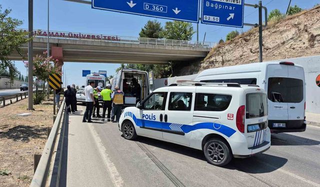 Hasta taşıyan araç otomobile çarptı: 1 yaralı