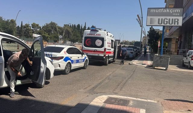 Kontrolden çıkarak devrilen motosikletin sürücüsü yaralandı