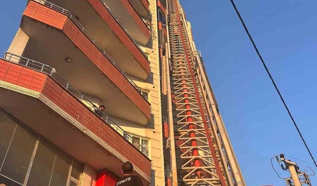 Mardin'de apartman dairesinde çıkan yangın söndürüldü