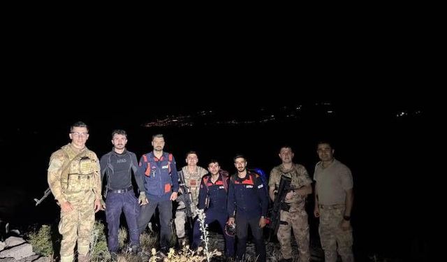 Şırnak'ta dağda mahsur kalan 2 mühendis kurtarıldı