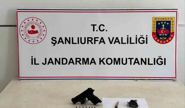 Şüpheli şahısların üzerinden narkotik madde ve silah çıktı