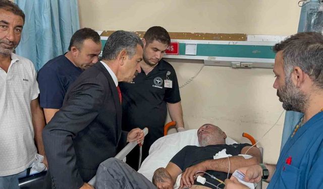 Vali Ekici, Cudi Dağı dönüşünde yaralanan 34 vatandaşı ziyaret etti