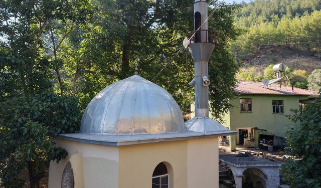 Anamur'daki 9 metrekarelik cami yolcuların uğrak noktası
