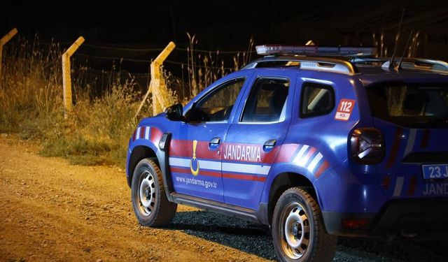Elazığ’da husumetliler eve saldırdı: 4 yaralı