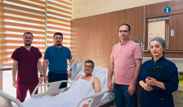 Felç riski taşıyan hasta yapılan şah damarı ameliyatıyla sağlığına kavuştu