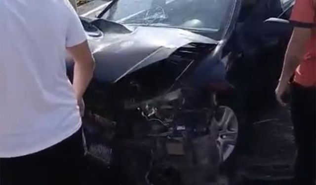 Mardin'de kamyonet ile otomobil çarpıştı: Bir yaralı
