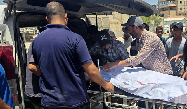 Gazze'de biri kadın 2 kişi şehit oldu