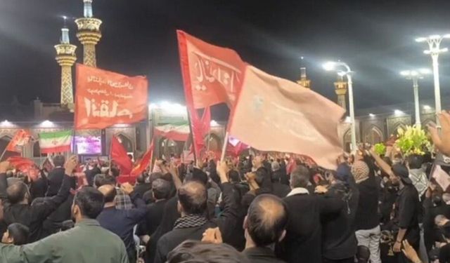 Hamanei'nin naaşı Meşhed'de defnedildi