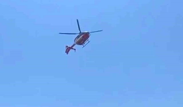 Hipotermi tedavisi gören bebek, ambulans helikopterle Diyarbakır'a sevk edildi